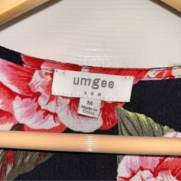 Umgee Black Floral Surplice Ruffle Short Sleeve Casual Shorts Romper Size Medium - Picture 5 of 10